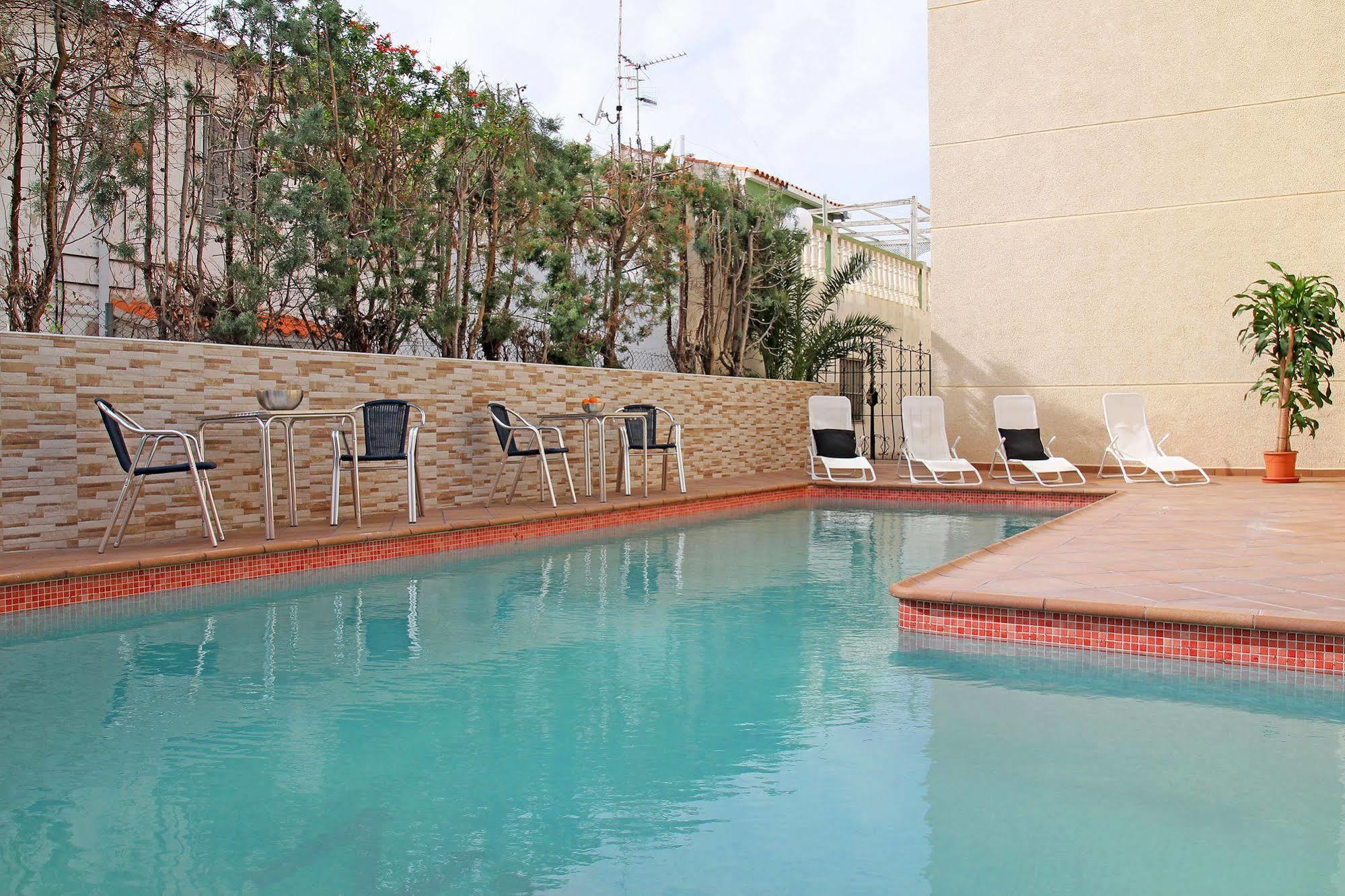 Apartamento Dona Carmen 3000 *